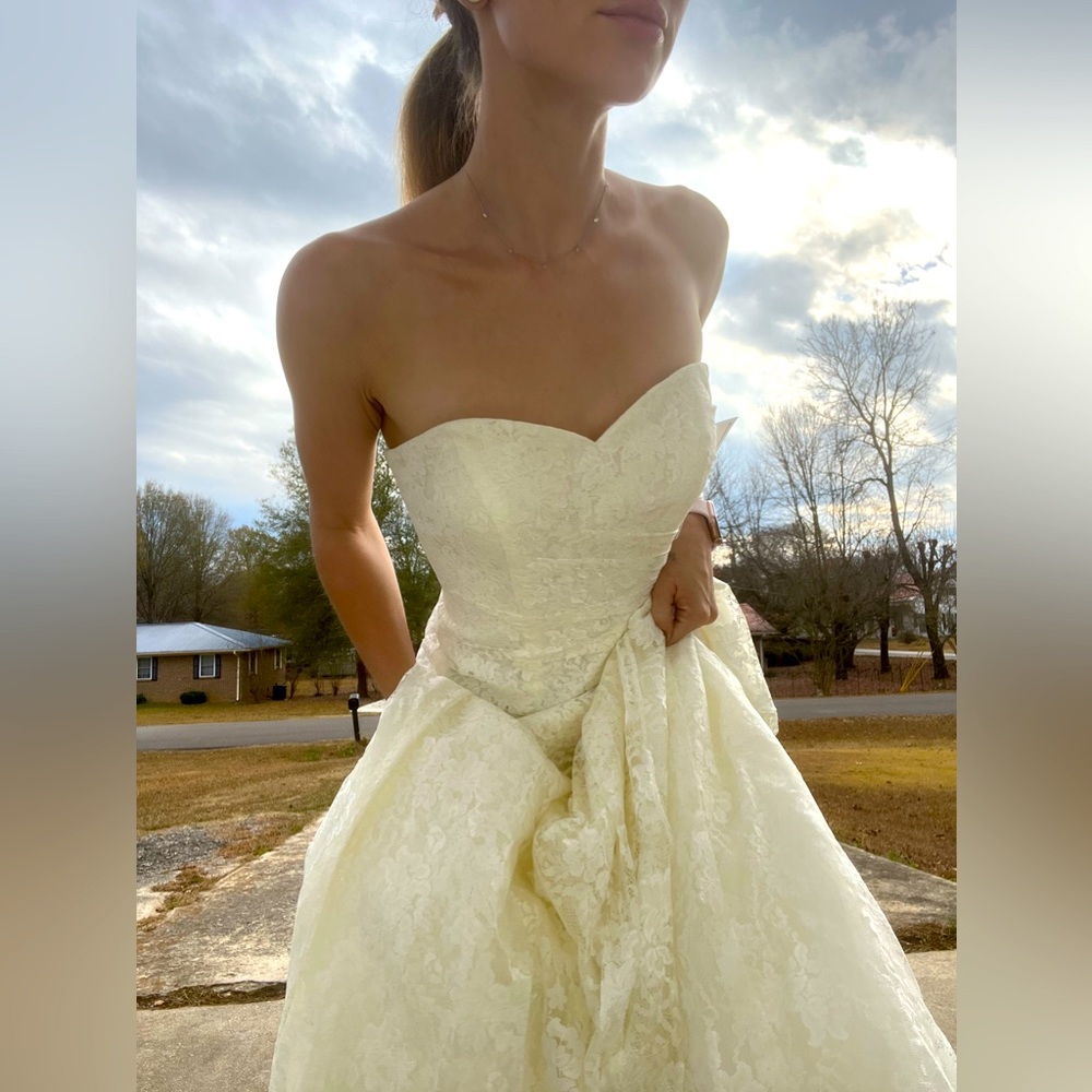 Ivory wedding dress